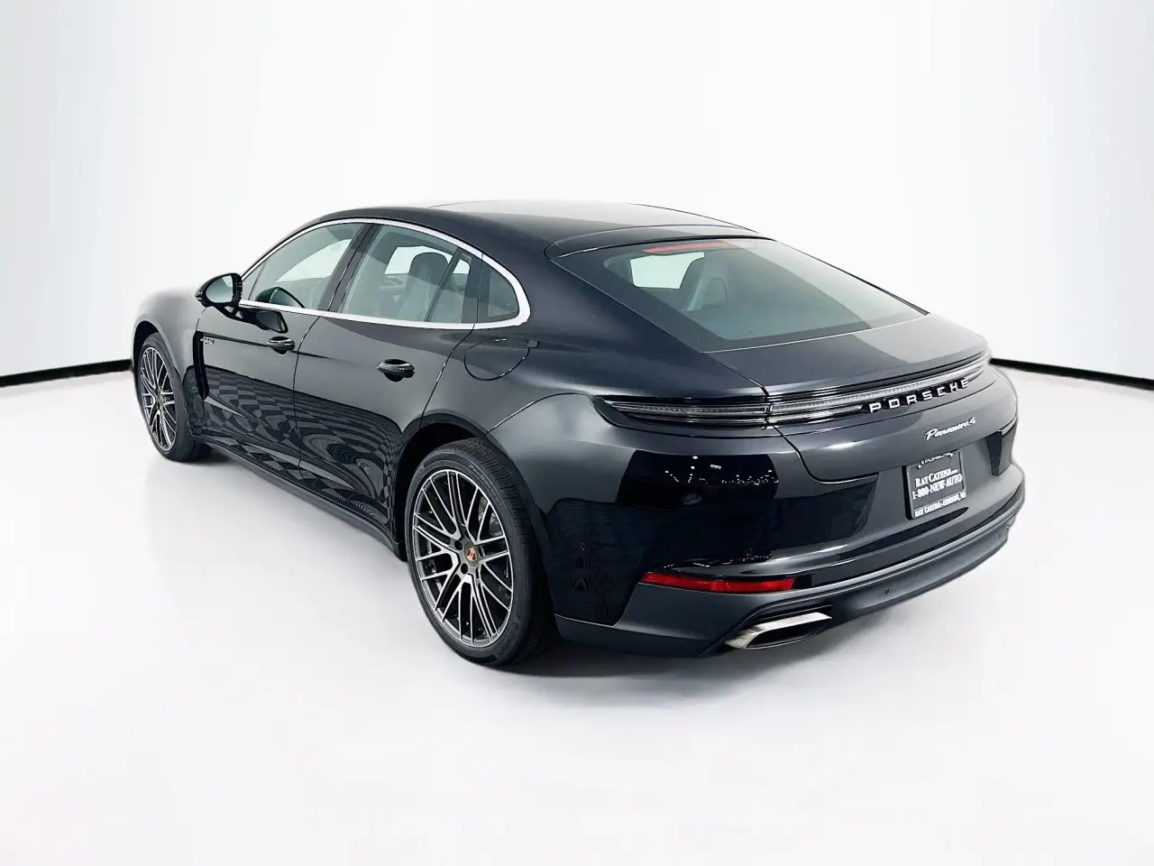 2026 Porsche Panamera 4 E-Hybrid - Photo 24