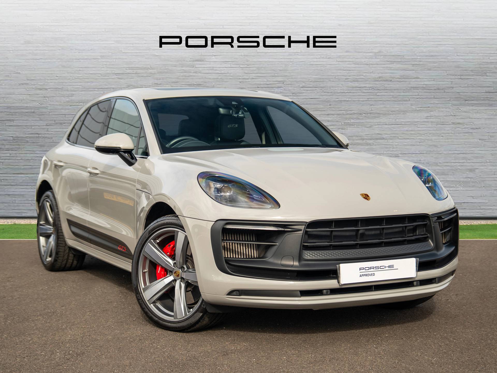 Macan GTS, photo 1 of 45