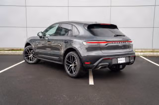 2026 Porsche Macan T - Photo 17