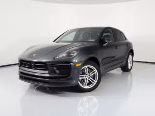 2025 Porsche Macan's photo