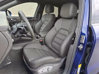 2025 Porsche Macan - Photo 33
