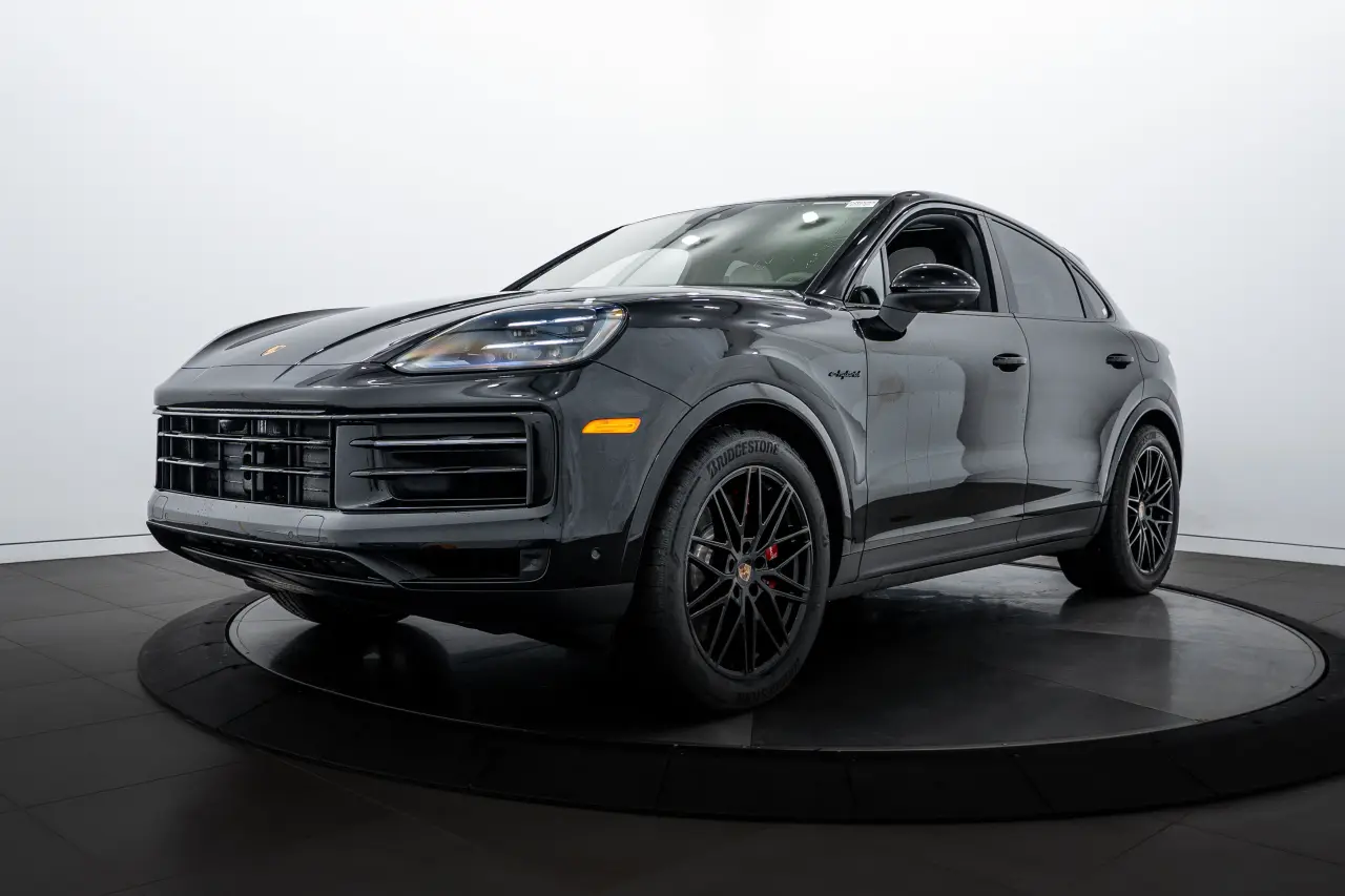 2026 Porsche Cayenne Coup S E-Hybrid - Photo 8