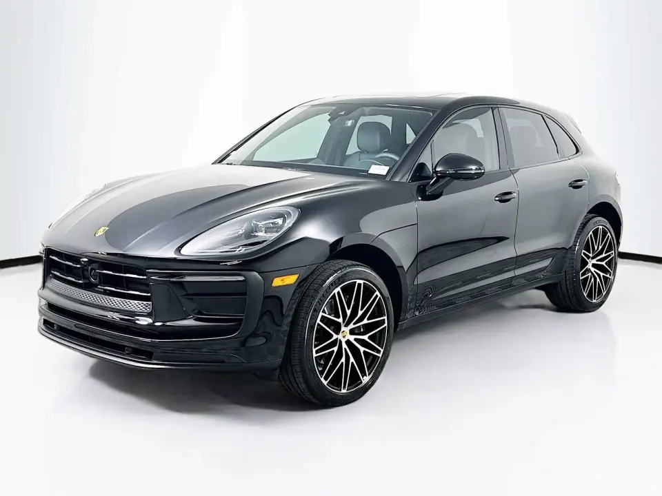 2025 Porsche Macan T - Photo 7