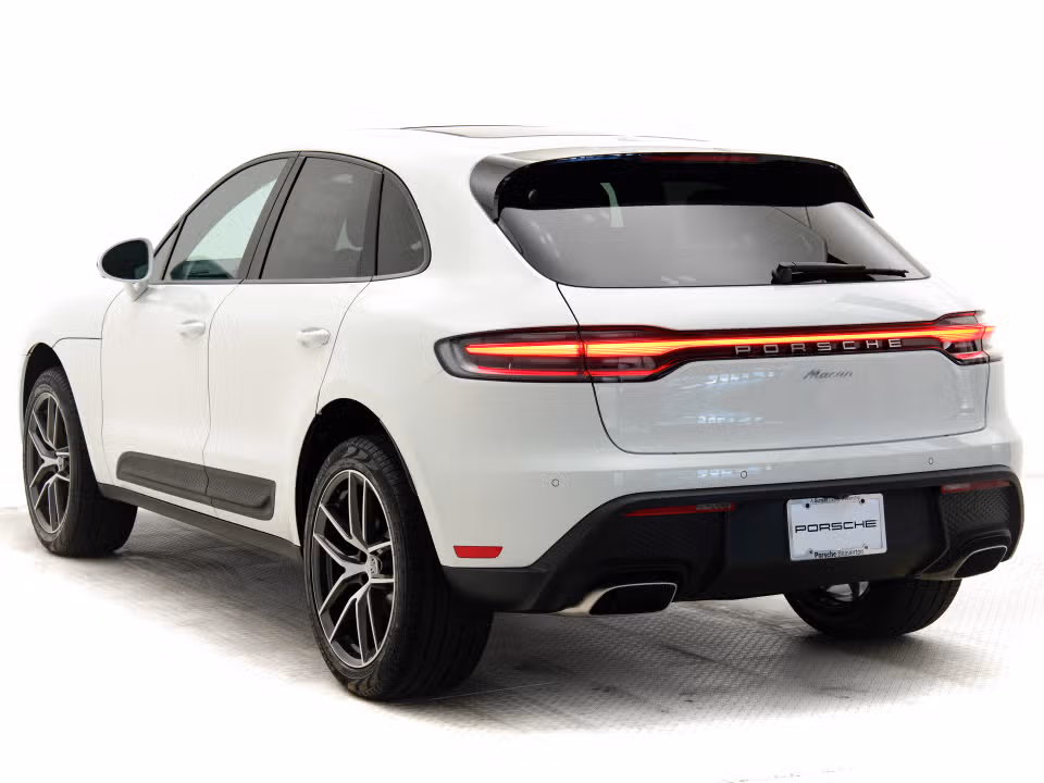 2025 Porsche Macan - Photo 19