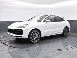 2022 Porsche Cayenne Turbo's photo