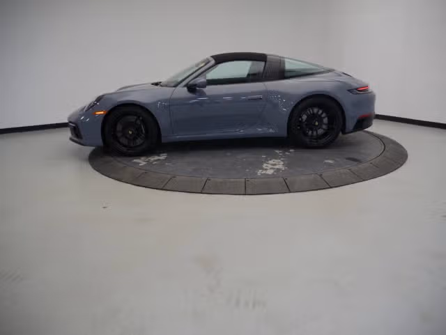 2024 Porsche 911 GTS - Photo 10