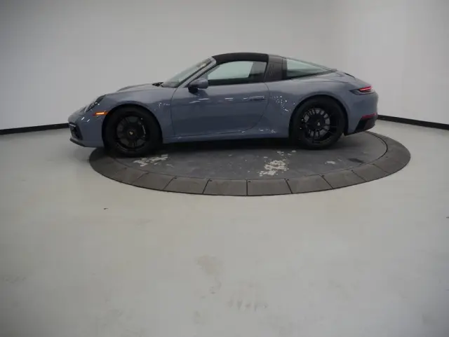 2024 Porsche 911 GTS - Photo 14