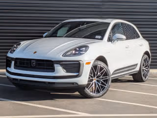 2026 Porsche Macan T's photo