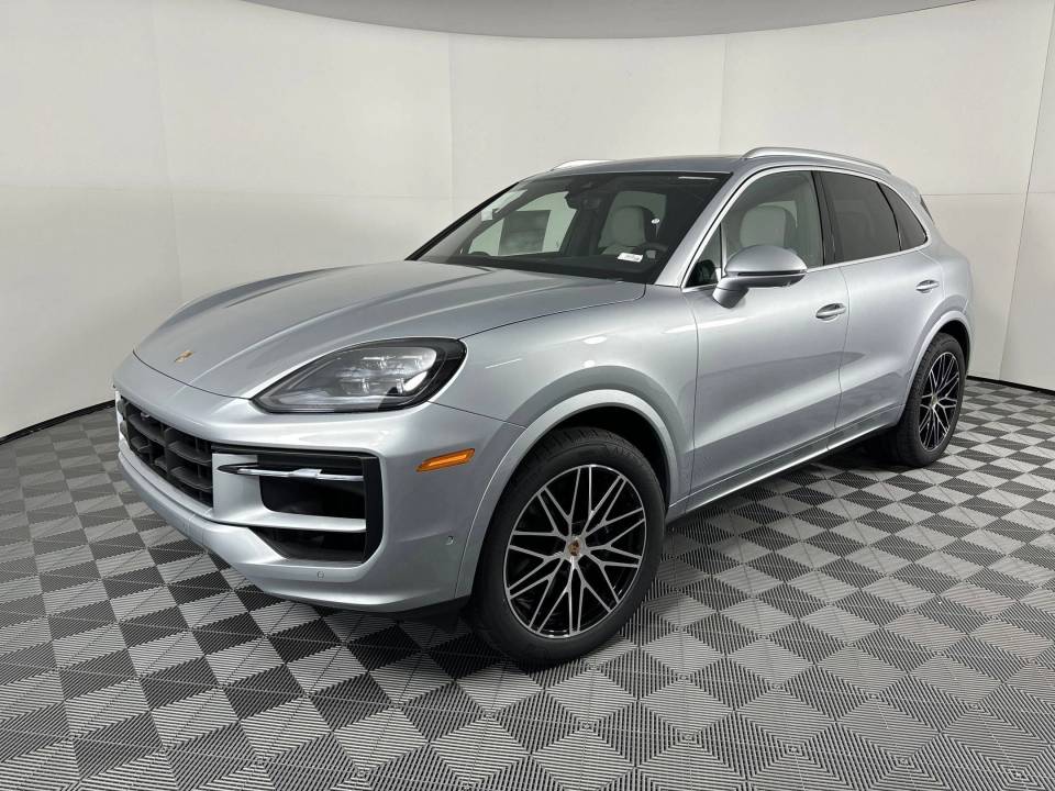 2025 Porsche Cayenne Base