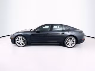2025 Porsche Panamera 4 E-Hybrid - Photo 9