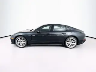 2025 Porsche Panamera 4 E-Hybrid - Photo 13