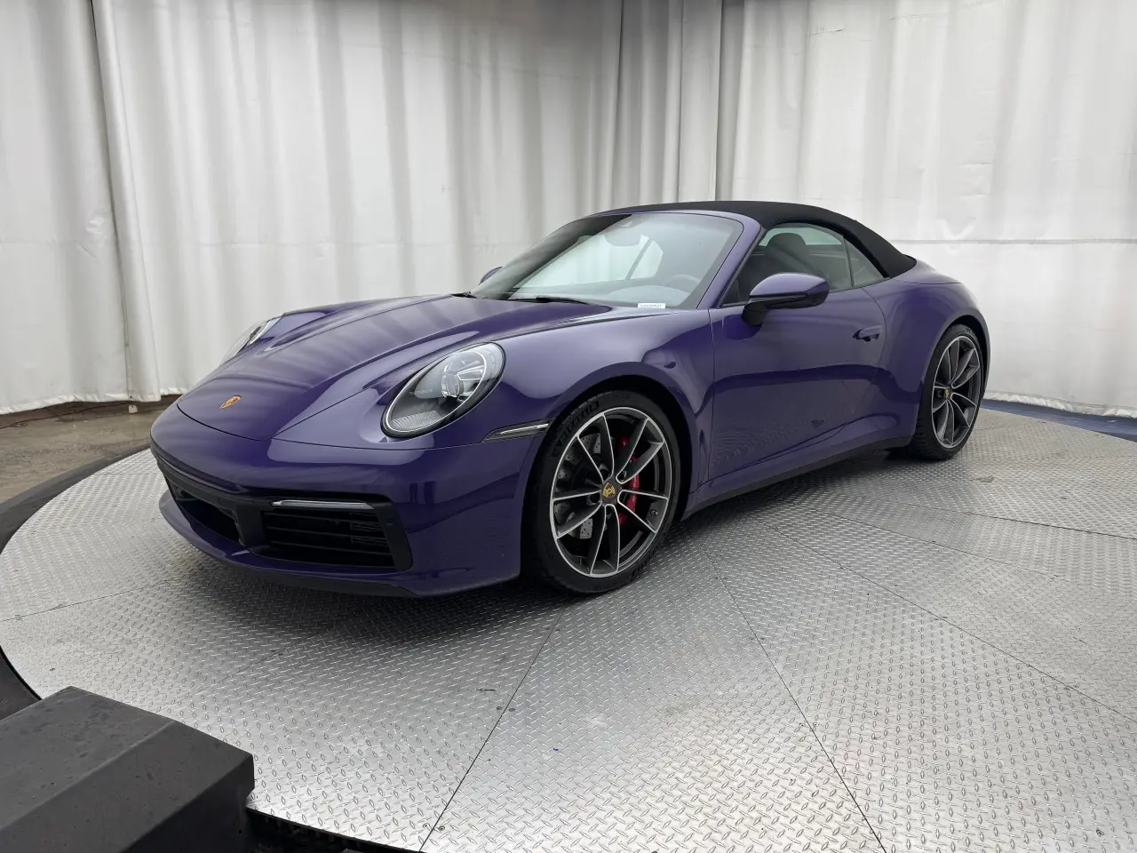 2023 Porsche 911 Carrera S image 1