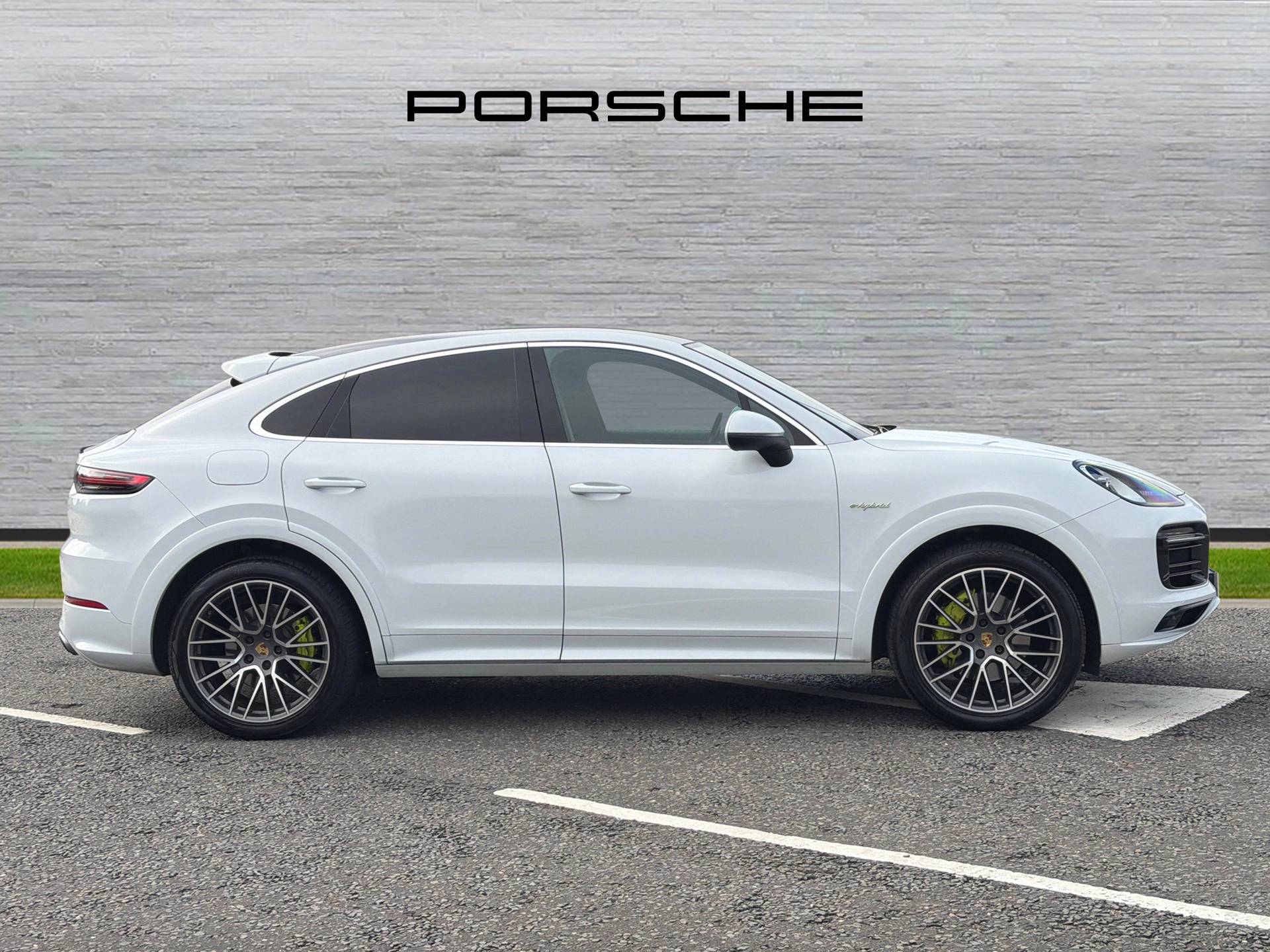 Cayenne E-Hybrid Coupé, photo 2 of 30