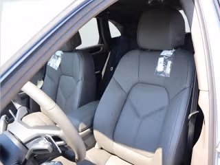 2025 Porsche Macan - Photo 33