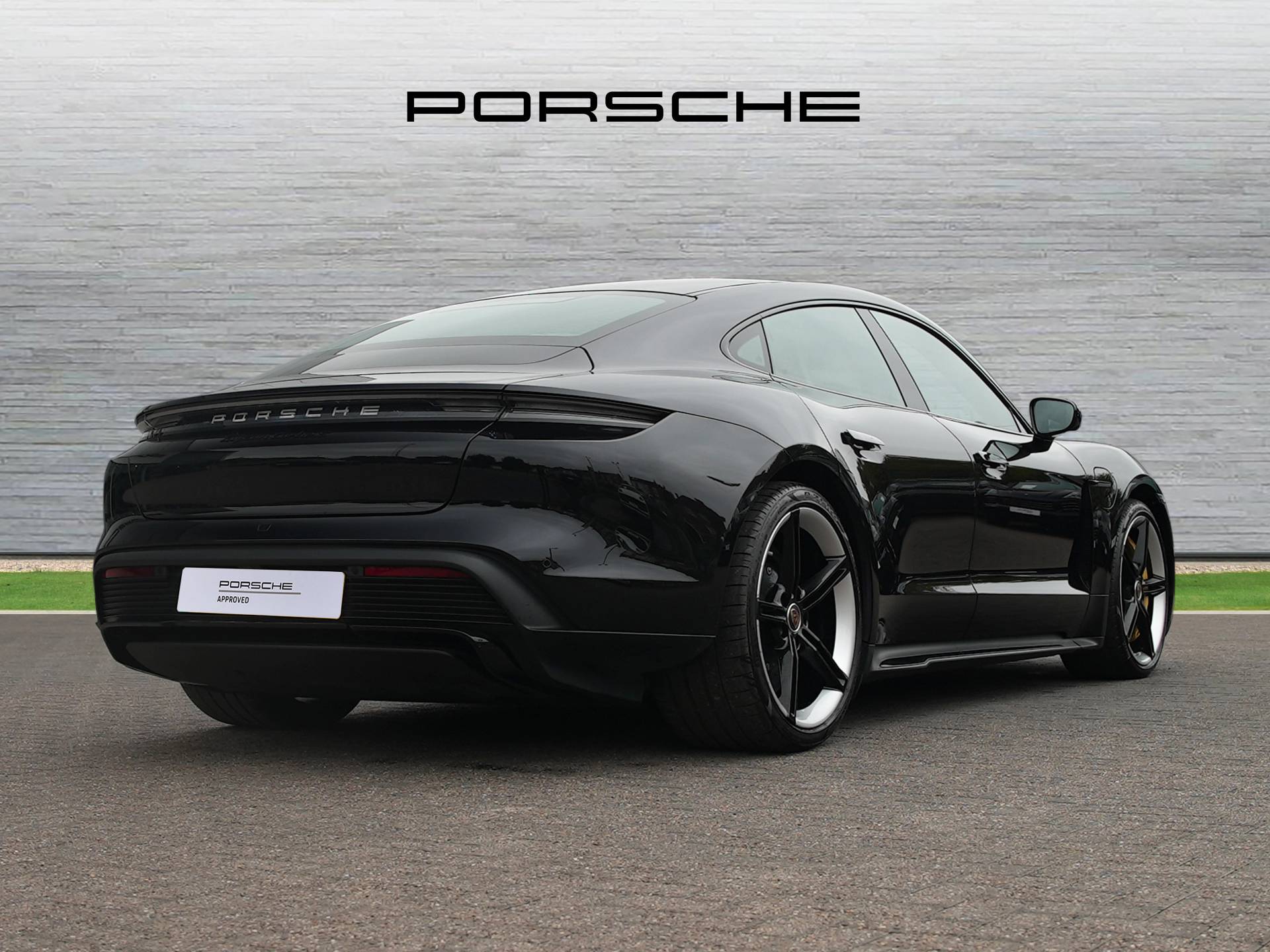 Taycan Turbo S, photo 2 of 44