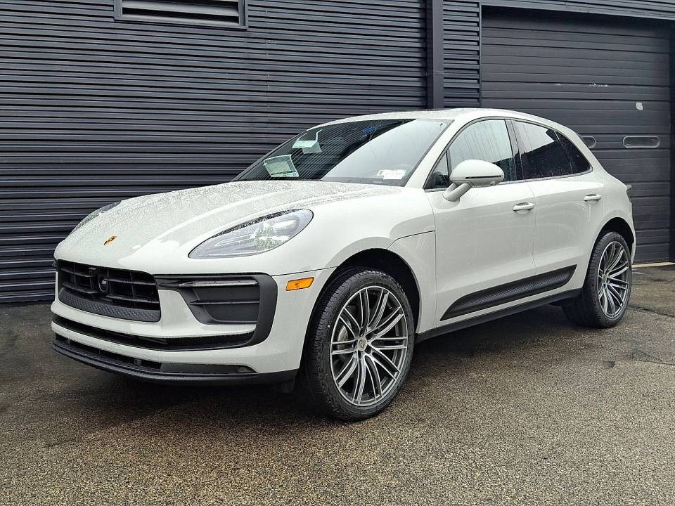 2026 Porsche Macan