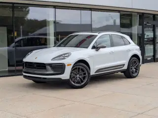 2026 Porsche Macan T - Photo 5