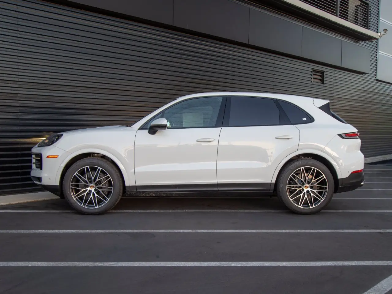 2026 Porsche Cayenne Base - Photo 16