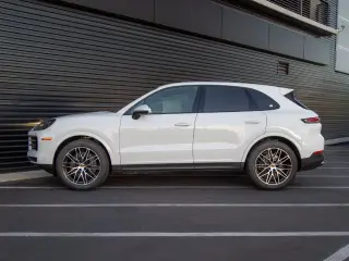 2026 Porsche Cayenne Base - Photo 13