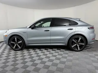 2026 Porsche Cayenne Coup E-Hybrid - Photo 13