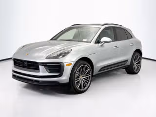 2026 Porsche Macan -'s photo