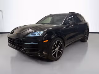 2025 Porsche Cayenne GTS's photo