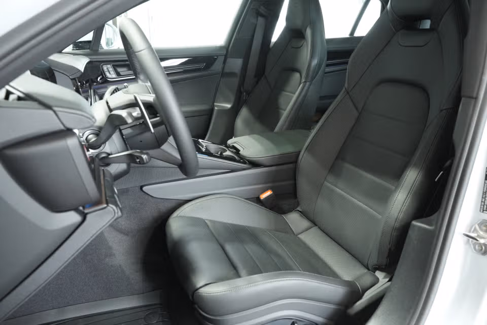 2025 Porsche Panamera Base - Photo 35