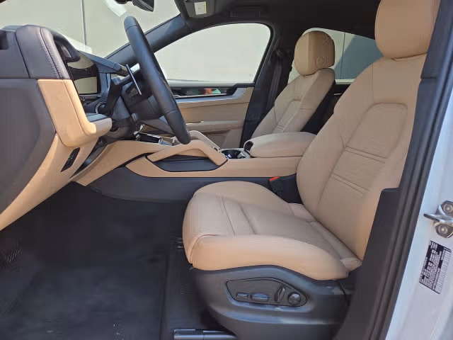 2025 Porsche Cayenne Coup E-Hybrid - Photo 34