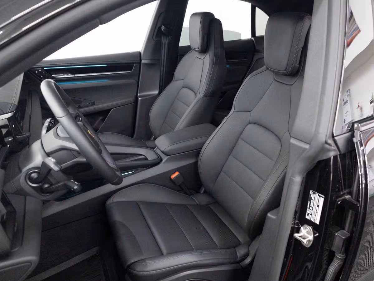 2026 Porsche Macan Base - Photo 36