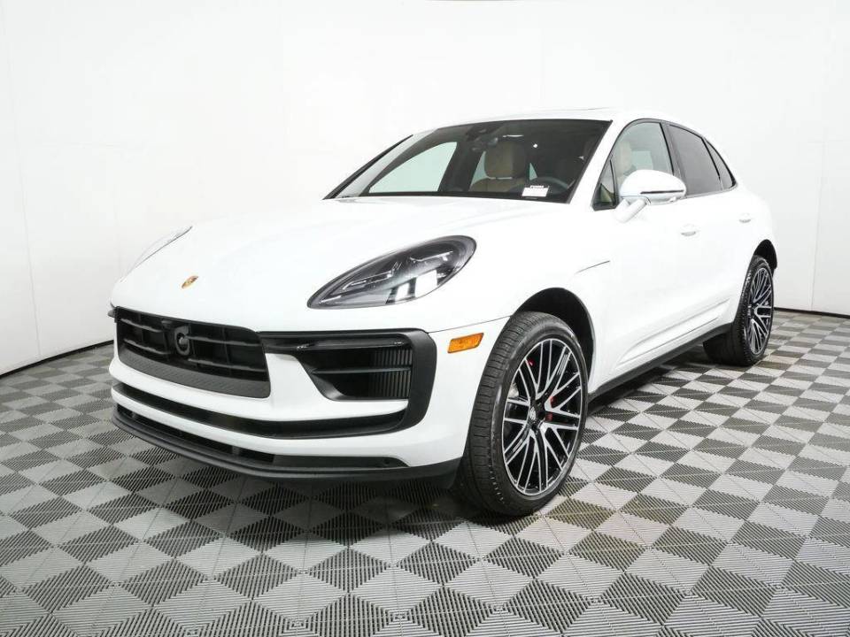 2026 Porsche Macan