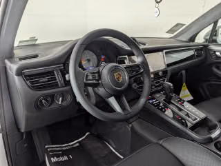 2026 Porsche Macan S - Photo 25