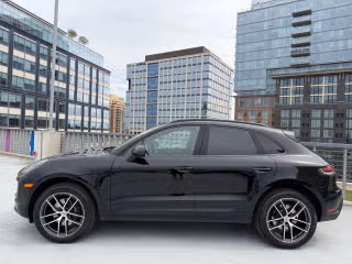 2026 Porsche Macan - Photo 9