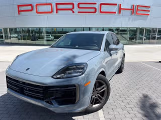 2025 Porsche Cayenne Turbo E-Hybrid's photo