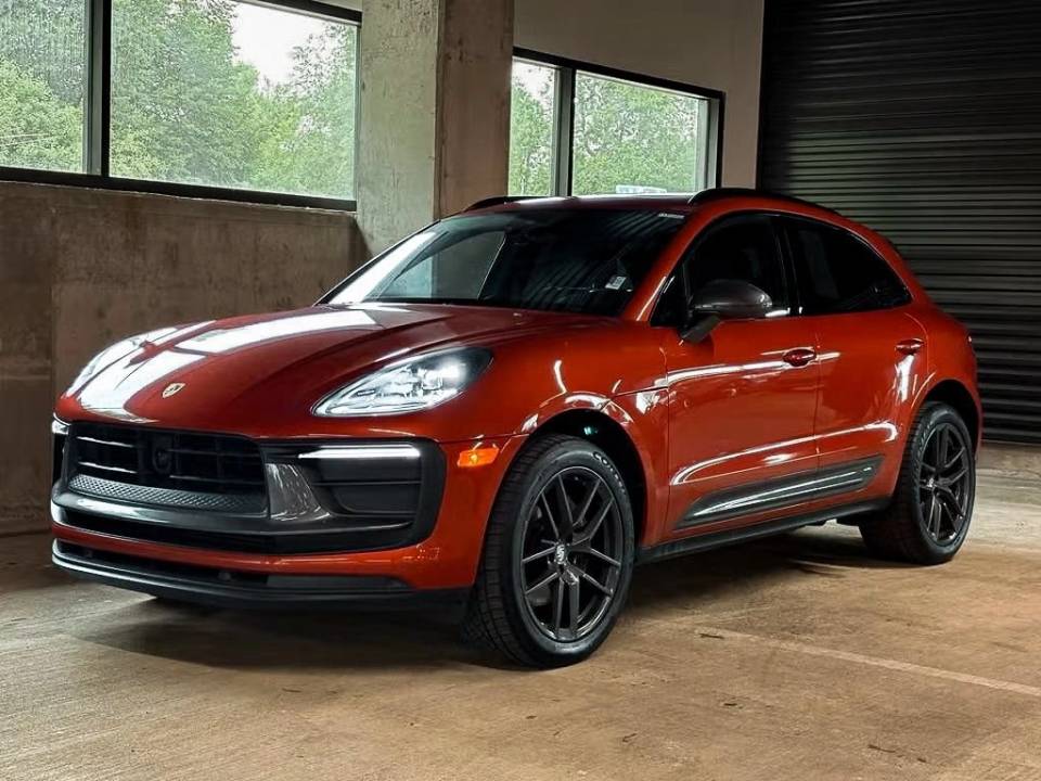 2023 Porsche Macan T