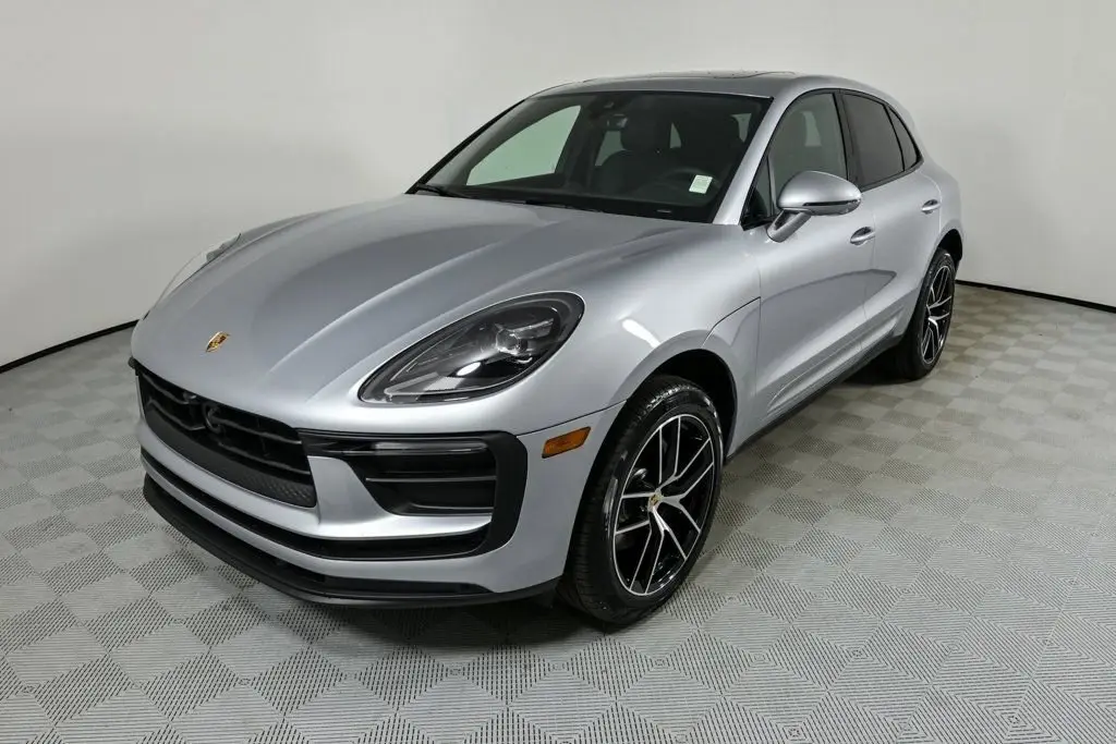 2026 Porsche Macan Base - Photo 8