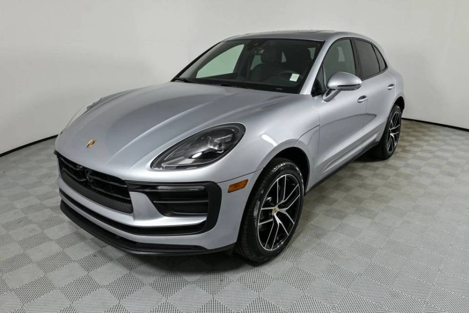 2026 Porsche Macan