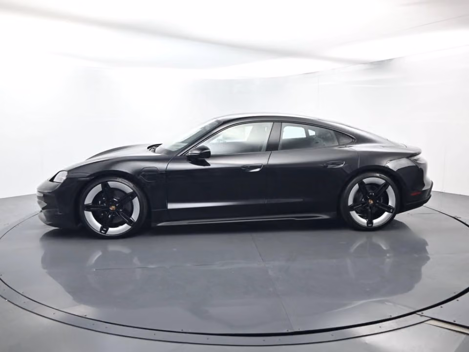2026 Porsche Taycan Base - Photo 11