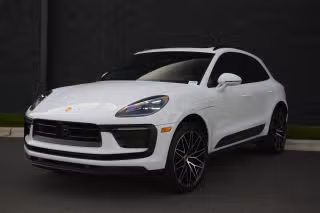 2026 Porsche Macan's photo