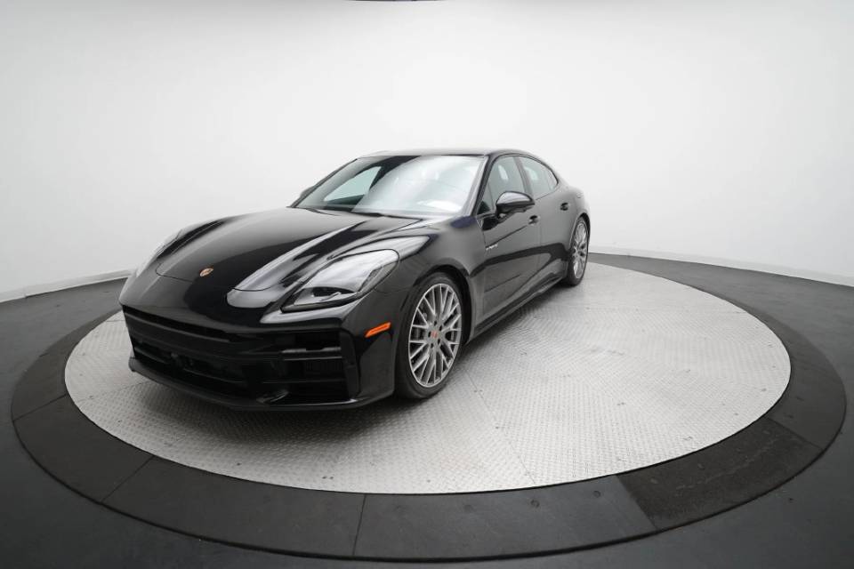 2025 Porsche Panamera