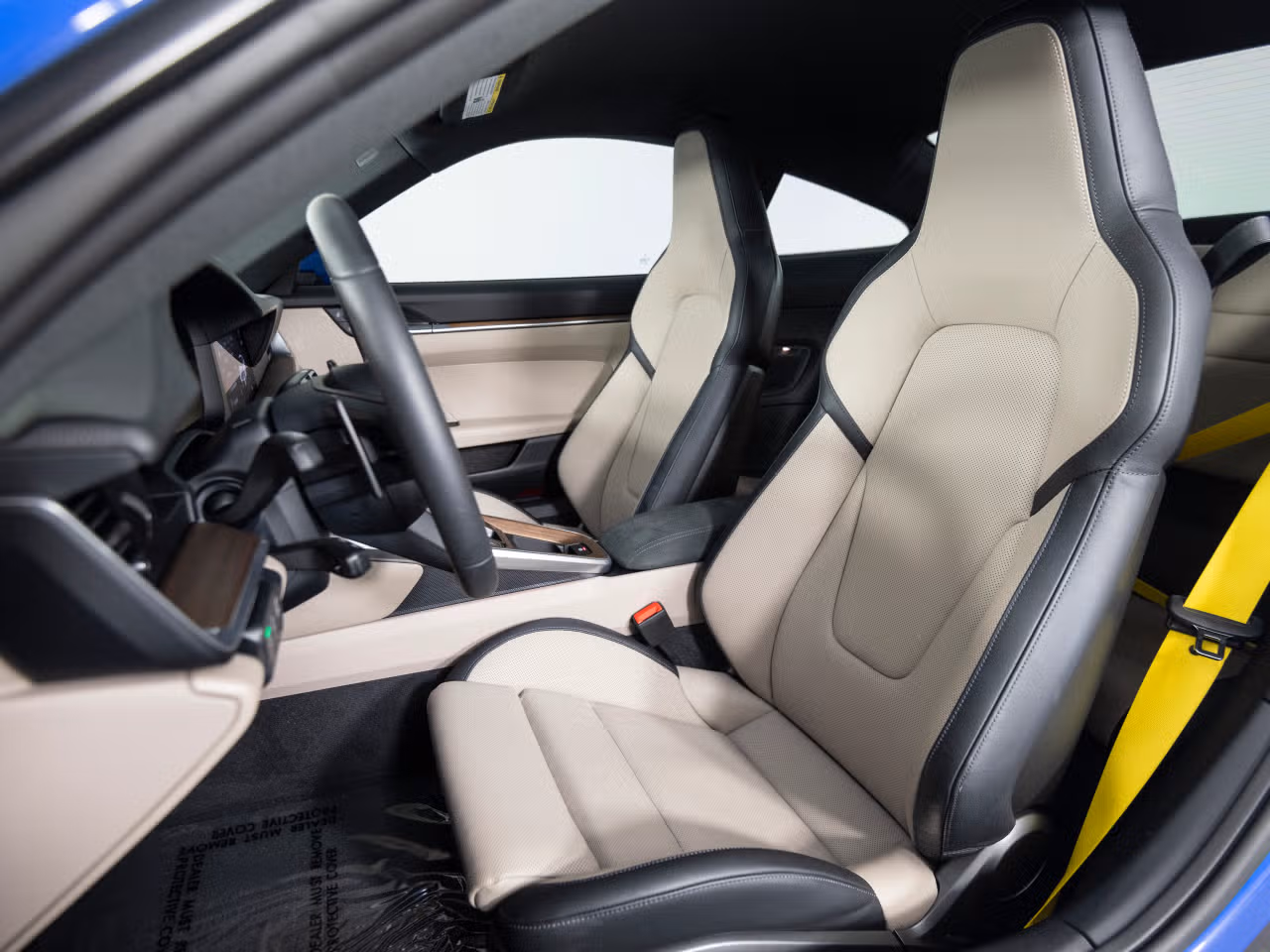 2025 Porsche 911 - Photo 36