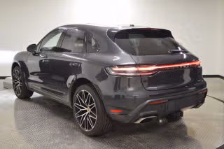 2025 Porsche Macan Base - Photo 17