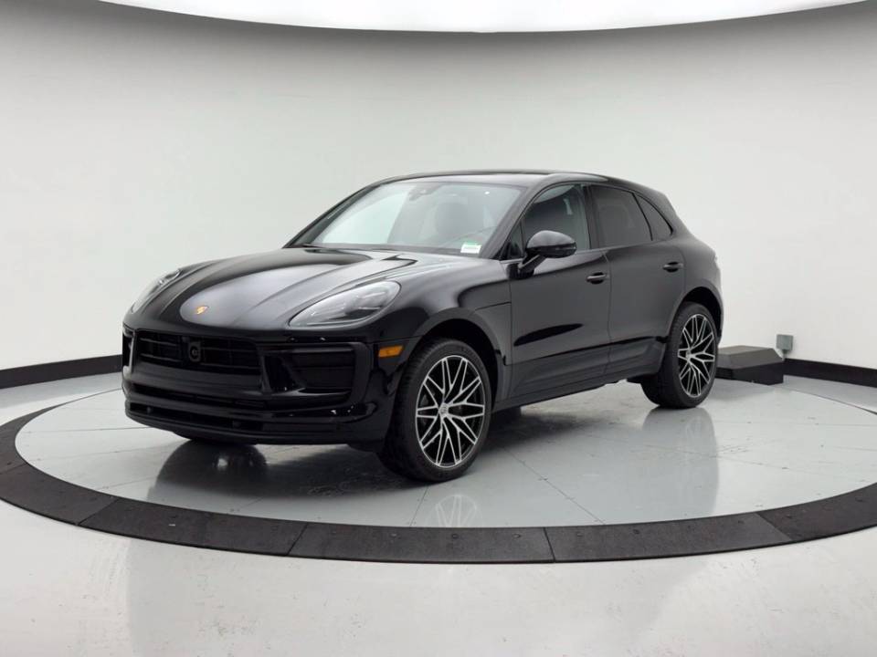 2026 Porsche Macan Base