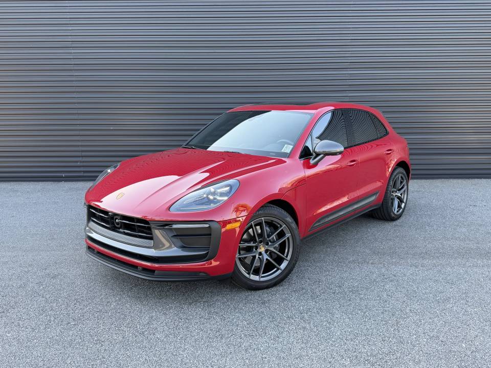 2025 Porsche Macan T