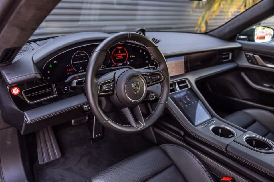 2025 Porsche Taycan Turbo S - Photo 27