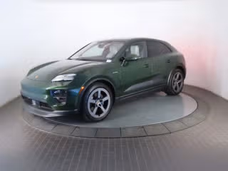 2025 Porsche Macan Macan 4 Electric's photo