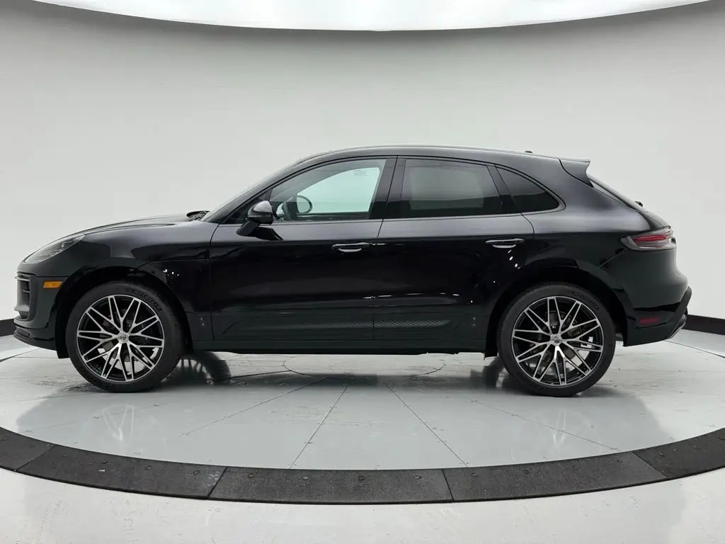 2026 Porsche Macan Base - Photo 16