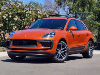 2023 Porsche Macan's photo