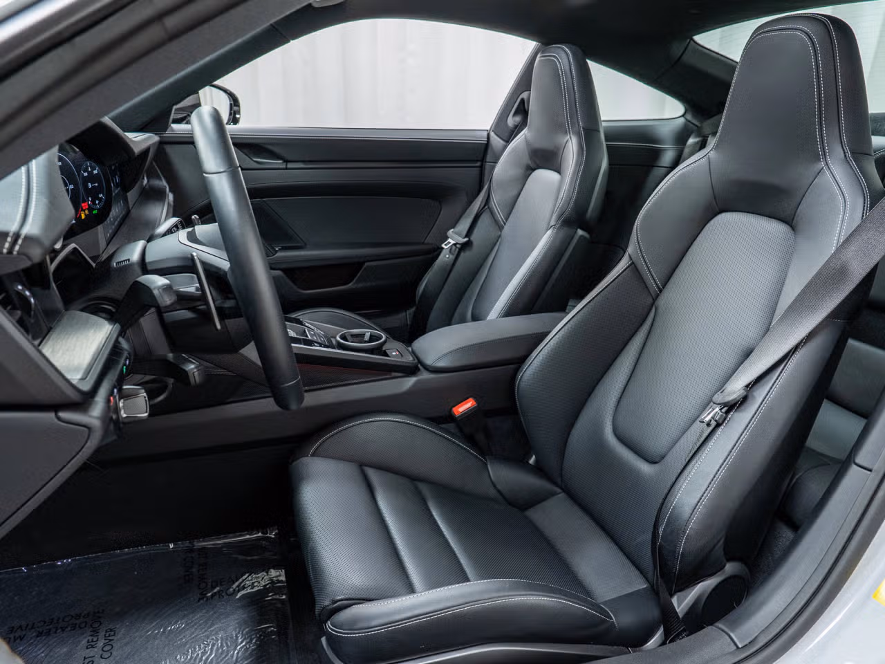 2024 Porsche 911 GTS - Photo 36