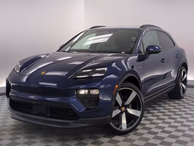 Used 2025 Porsche Macan Base with VIN WP1AA2XA0SL002579 for sale in Hardeeville, SC