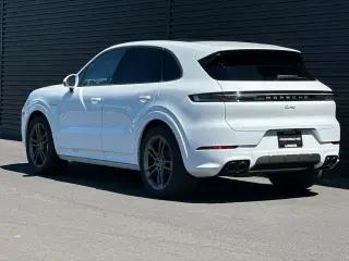 2026 Porsche Cayenne Turbo E-Hybrid - Photo 21